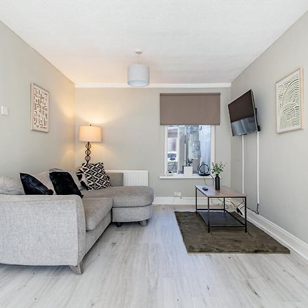 Snug Central Belfast Home, 2 Minutes From Ormeau Park! Eksteriør billede