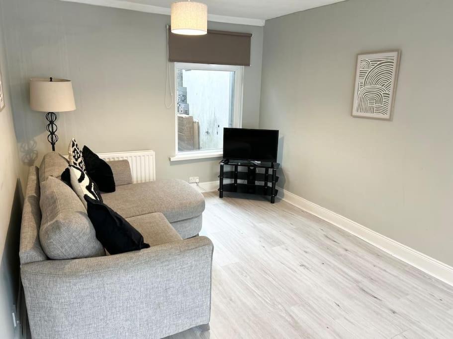 Snug Central Belfast Home, 2 Minutes From Ormeau Park! Eksteriør billede