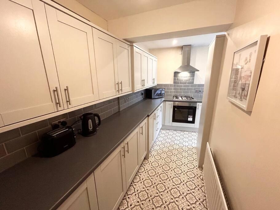 Snug Central Belfast Home, 2 Minutes From Ormeau Park! Eksteriør billede